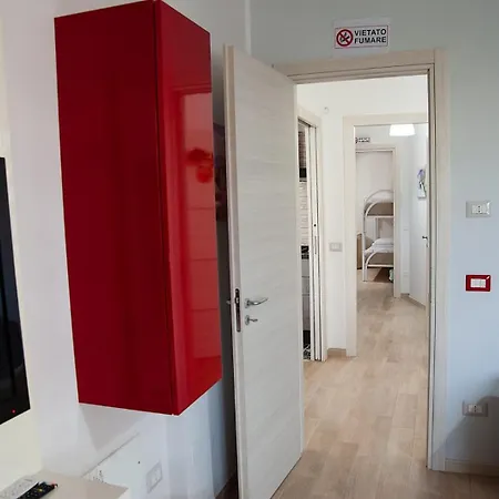 Apartamento Con Piscina In Uso Esclusivo In